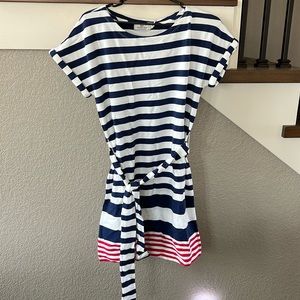 Vineyard Vines belted t-shirt dress